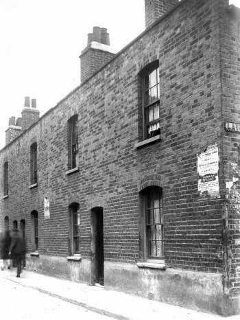 rotherhithe-street-00677-350