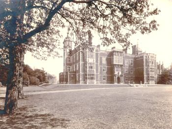 charlton-house-01330-350